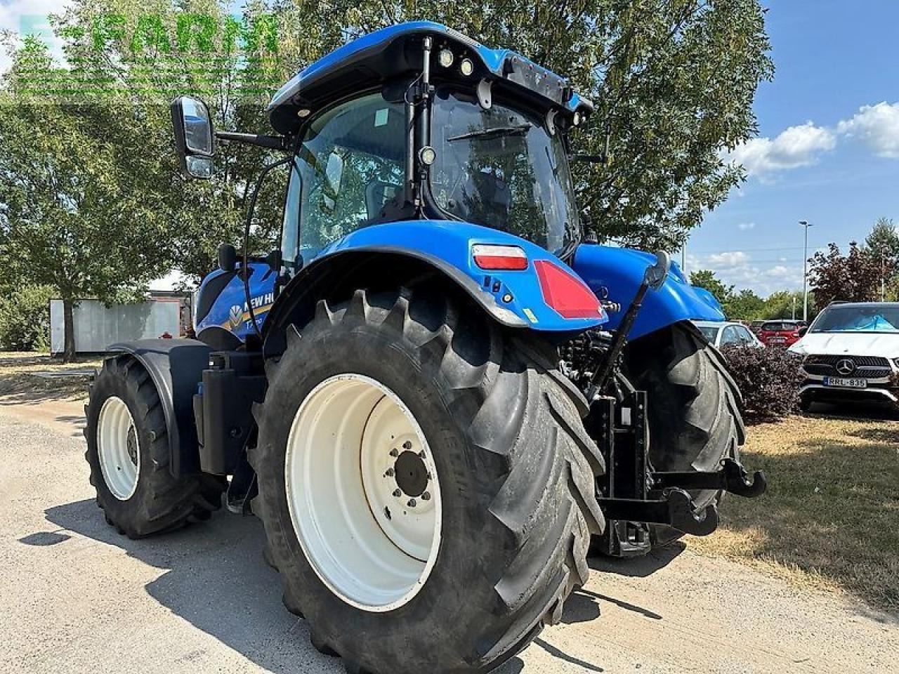 New Holland t7.210 - Трактор: фото 3 New Holland t7.210 - Трактор: фото 3