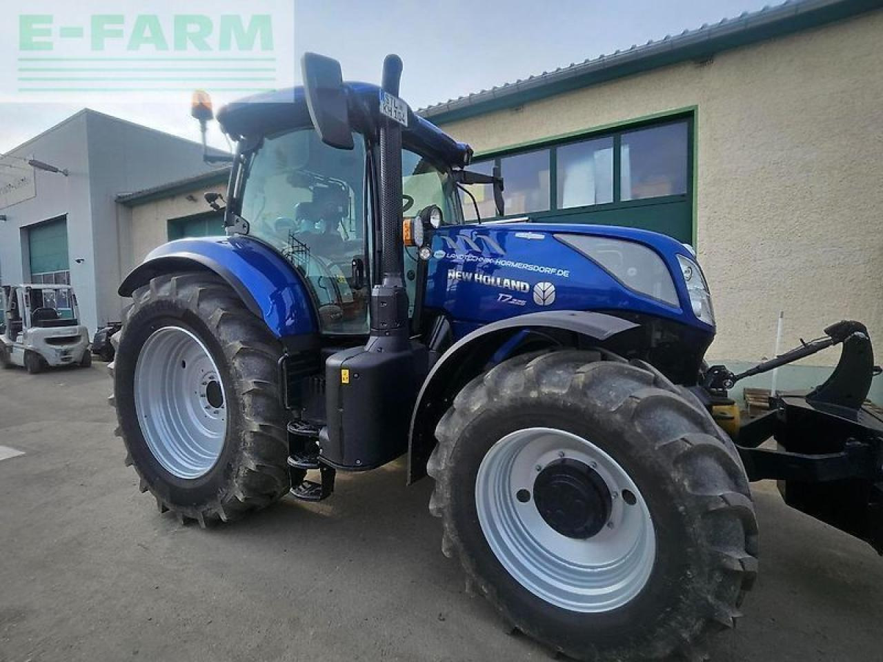 New Holland t7.225 ac - Трактор: фото 2 New Holland t7.225 ac - Трактор: фото 2