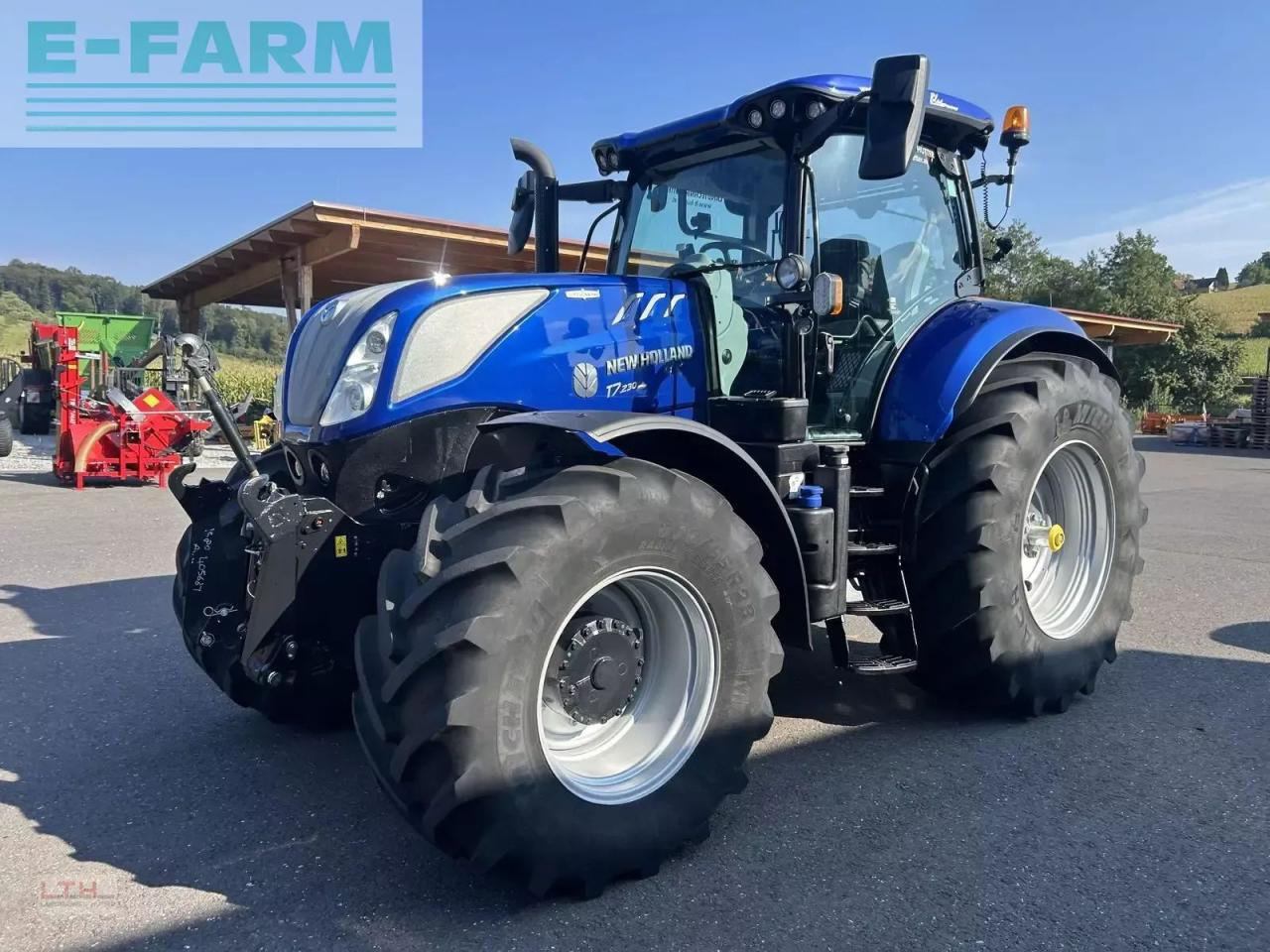 New Holland t7.230 plm auto command - Трактор: фото 1 New Holland t7.230 plm auto command - Трактор: фото 1