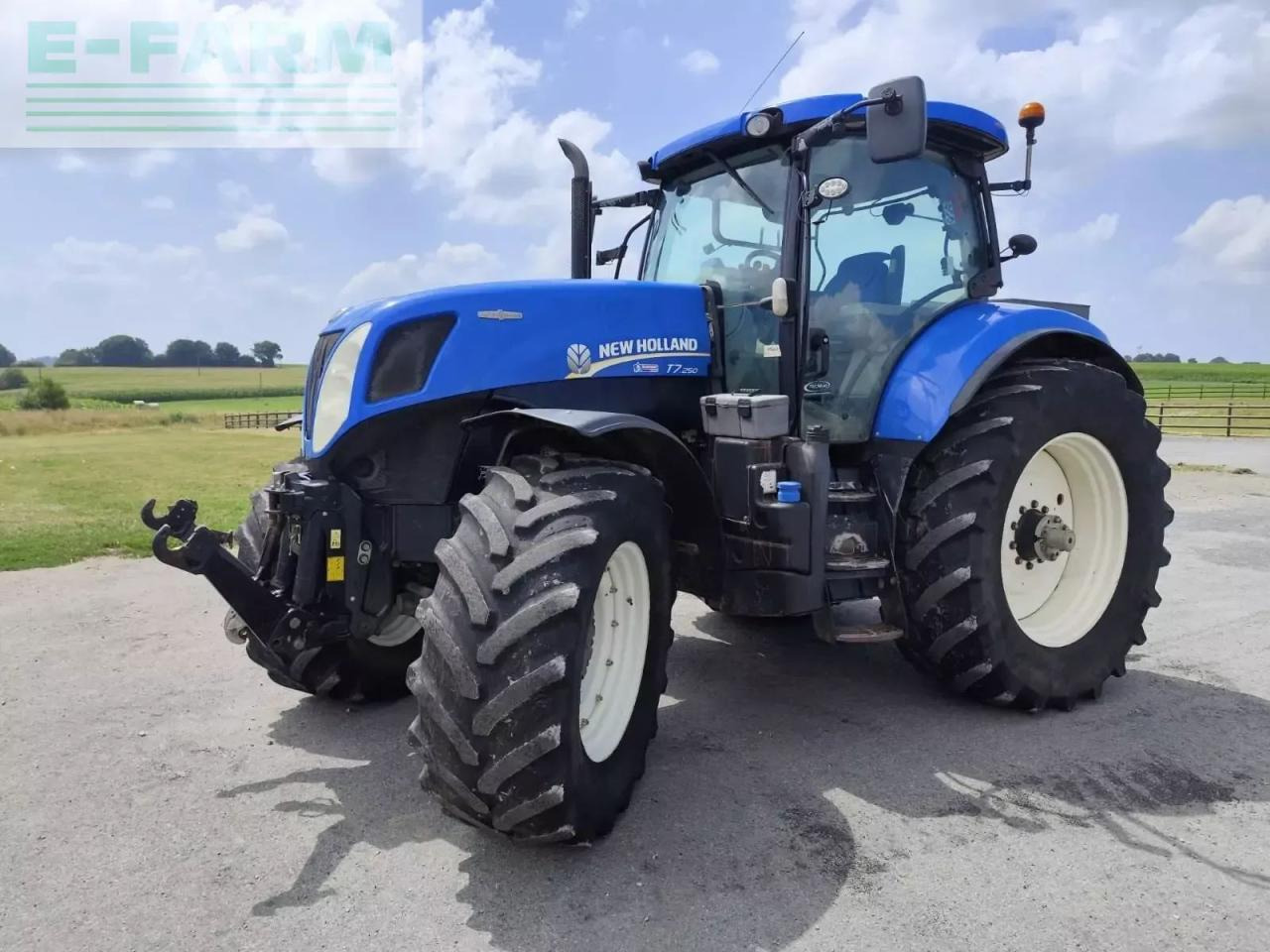 New Holland t7.250ac - Трактор: фото 2 New Holland t7.250ac - Трактор: фото 2