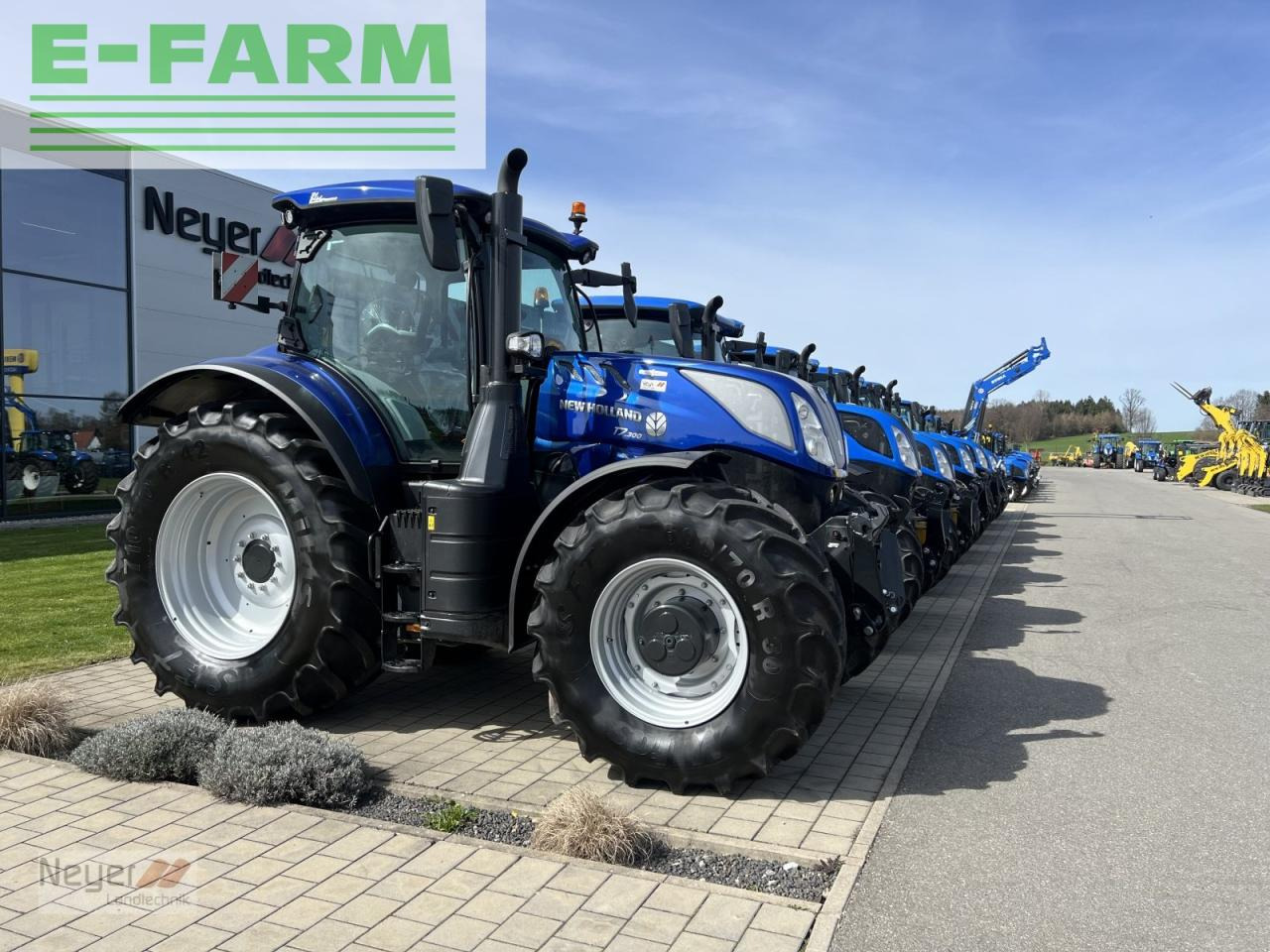 New Holland t7.300 blue power - Трактор: фото 1 New Holland t7.300 blue power - Трактор: фото 1