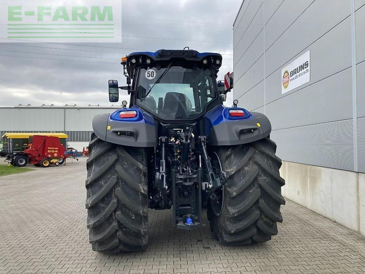 New Holland t7.315 hd autocommand new gen HD - Трактор: фото 3 New Holland t7.315 hd autocommand new gen HD - Трактор: фото 3