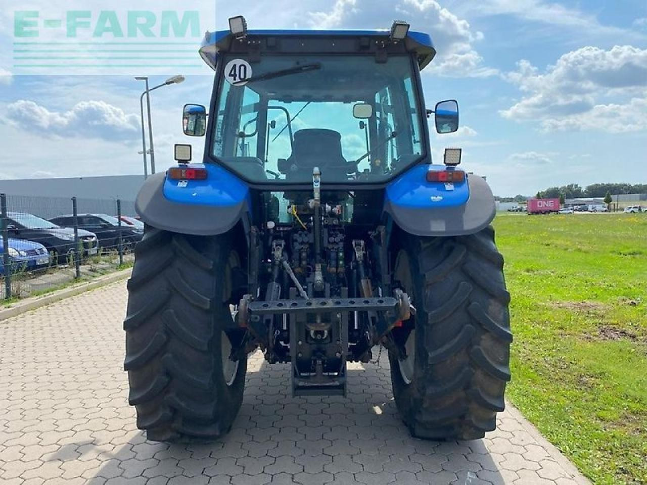 New Holland tm 155 - Трактор: фото 5 New Holland tm 155 - Трактор: фото 5