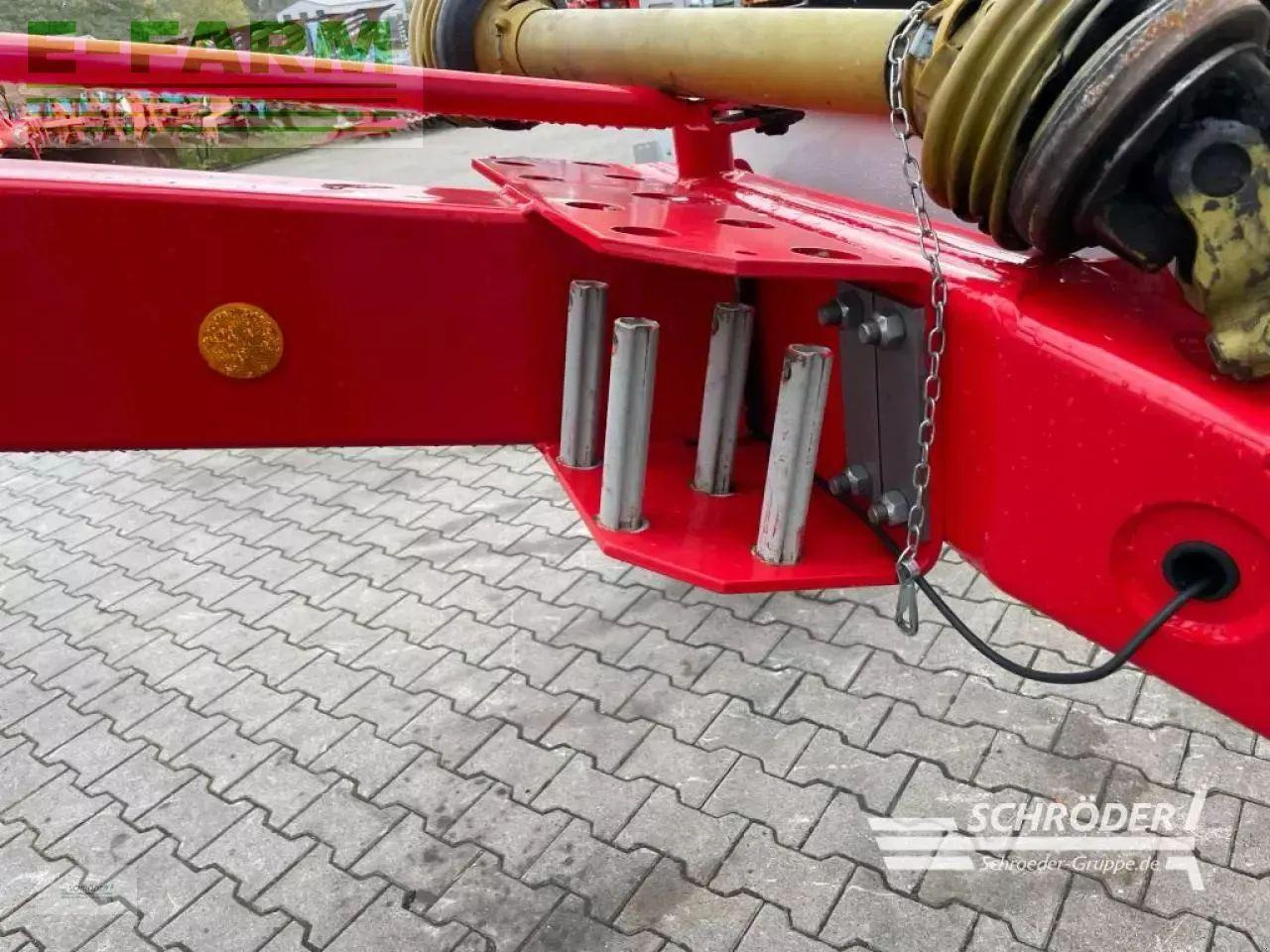 Pöttinger top 652 - Сеноворошилка: фото 2 Pöttinger top 652 - Сеноворошилка: фото 2