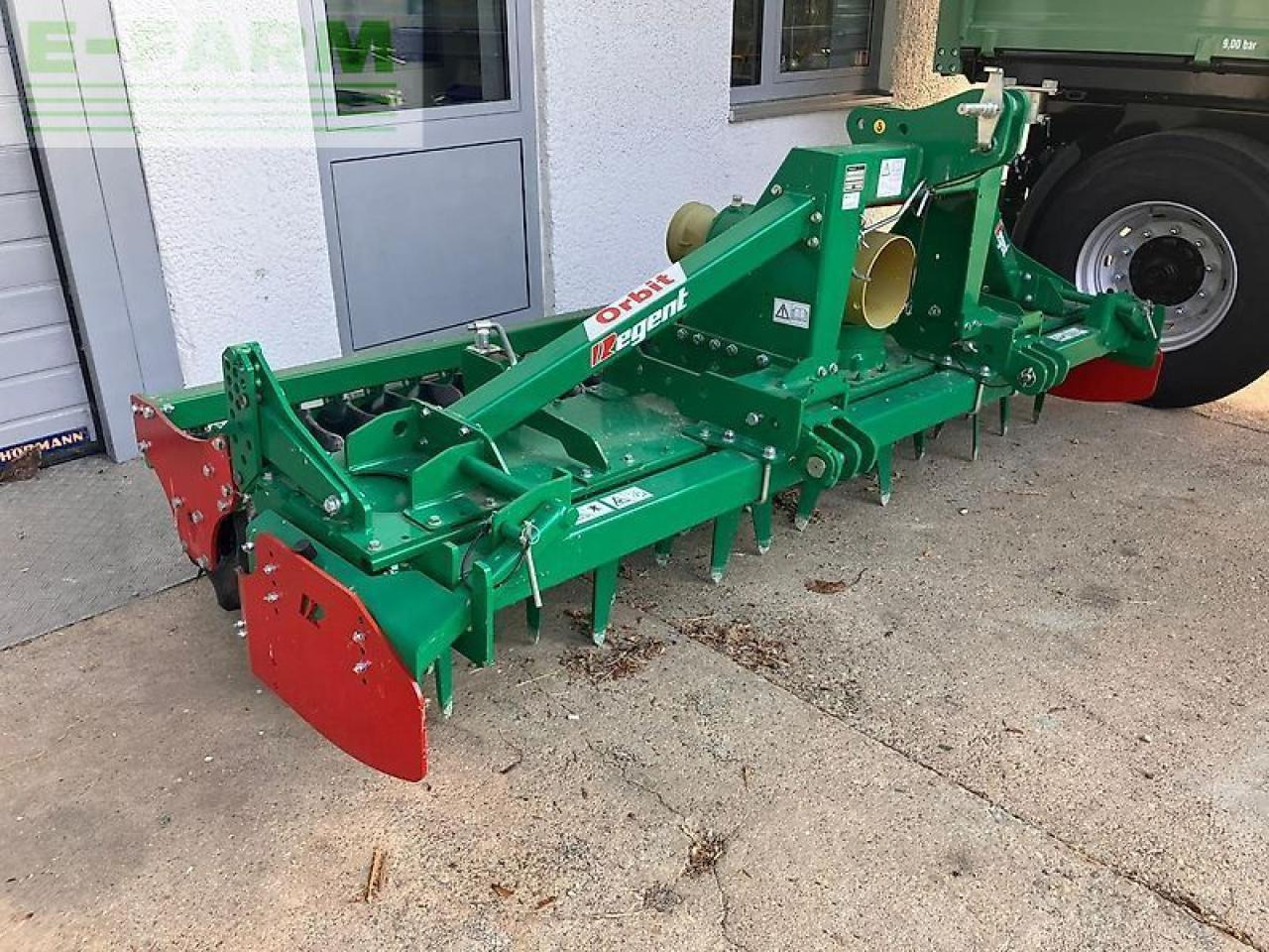 Regent orbit 3000 m - Техника для обработки почвы: фото 2 Regent orbit 3000 m - Техника для обработки почвы: фото 2
