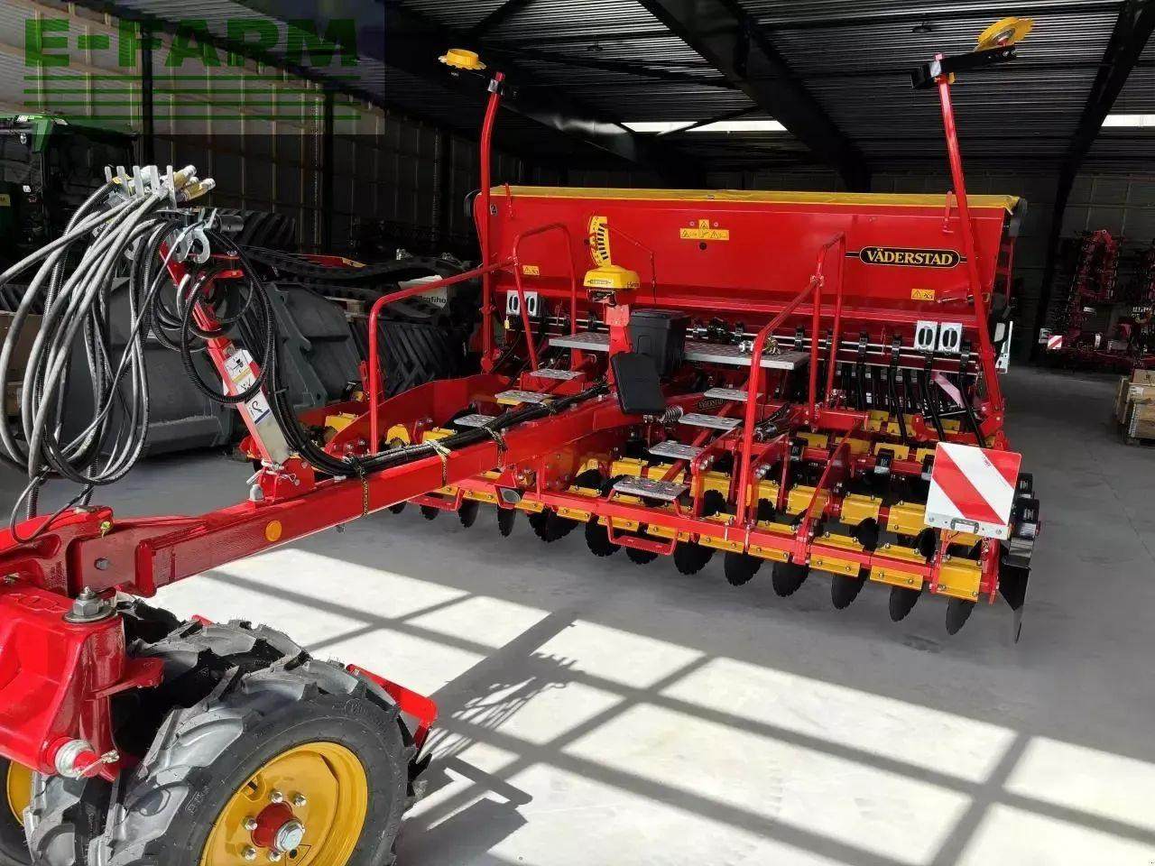 Väderstad rapid 400c - Посевной комплекс: фото 1 Väderstad rapid 400c - Посевной комплекс: фото 1