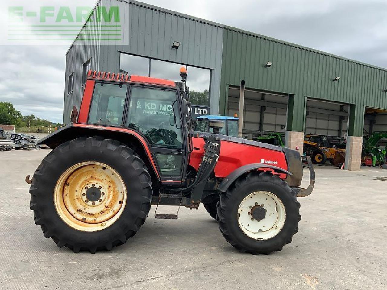 Valmet 8100 twin track reverse drive tractor - Трактор: фото 1 Valmet 8100 twin track reverse drive tractor - Трактор: фото 1