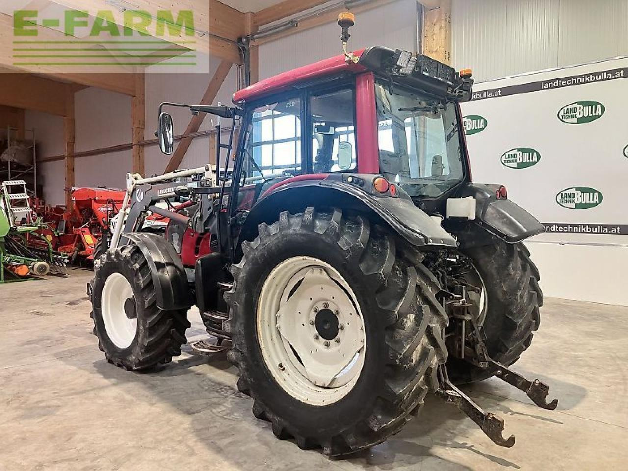 Valtra n 111 e hi-tech - Трактор: фото 2 Valtra n 111 e hi-tech - Трактор: фото 2
