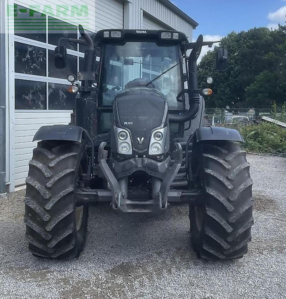 Valtra n123 - Трактор: фото 2 Valtra n123 - Трактор: фото 2