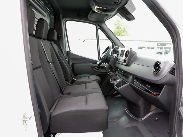 MERCEDES-BENZ Sprinter 317 CDI Kasten,L2H2,MBUX,Kamera - Цельнометаллический фургон: фото 3 MERCEDES-BENZ Sprinter 317 CDI Kasten,L2H2,MBUX,Kamera - Цельнометаллический фургон: фото 3