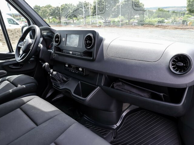 MERCEDES-BENZ Sprinter 317 CDI Kasten,L2H2,MBUX,Kamera - Цельнометаллический фургон: фото 4 MERCEDES-BENZ Sprinter 317 CDI Kasten,L2H2,MBUX,Kamera - Цельнометаллический фургон: фото 4