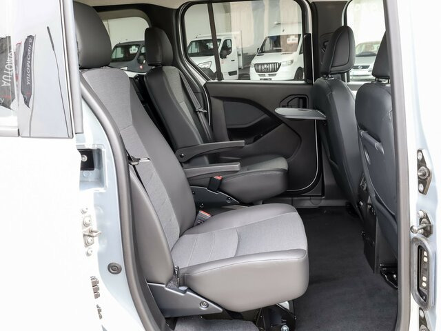 MERCEDES-BENZ T 180 Progressive,AMF Rollstuhlrampe,LED,Navi... - Пассажирский фургон: фото 3 MERCEDES-BENZ T 180 Progressive,AMF Rollstuhlrampe,LED,Navi... - Пассажирский фургон: фото 3