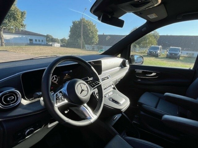 MERCEDES-BENZ V 300 Avantgarde Extralang,2xSchiebetür elektr. - Микроавтобус, Пассажирский фургон: фото 4 MERCEDES-BENZ V 300 Avantgarde Extralang,2xSchiebetür elektr. - Микроавтобус, Пассажирский фургон: фото 4