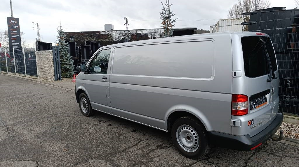 Volkswagen T5 2.0 TDI, Transporter, Kasten, Werkstattschränke - Фургон с закрытым кузовом: фото 5 Volkswagen T5 2.0 TDI, Transporter, Kasten, Werkstattschränke - Фургон с закрытым кузовом: фото 5