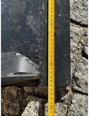 Big Volumenschaufel 220 cm mit Merlo ZM2 Aufnahme - Ковш: фото 3 Big Volumenschaufel 220 cm mit Merlo ZM2 Aufnahme - Ковш: фото 3