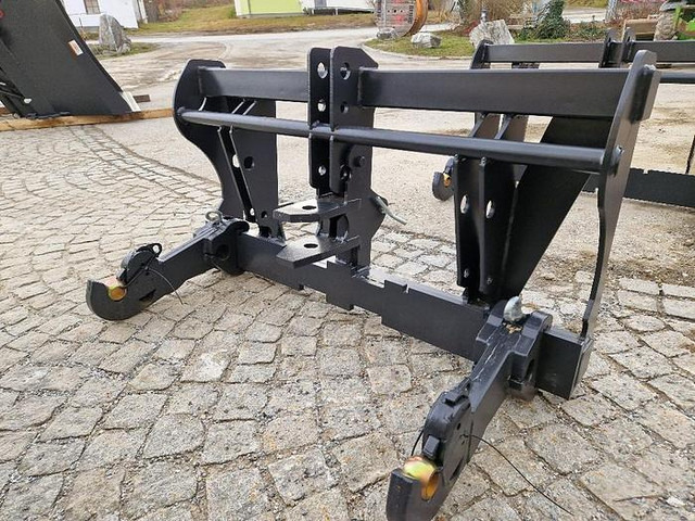 BIG Euro Adapter mit 3 Punkt Aufnahme - Навесное оборудование: фото 4 BIG Euro Adapter mit 3 Punkt Aufnahme - Навесное оборудование: фото 4