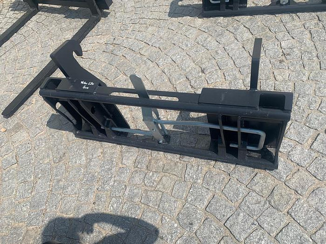 Big BIG Adapter Volvo L30 auf Euro Aufnahme - Навесное оборудование: фото 2 Big BIG Adapter Volvo L30 auf Euro Aufnahme - Навесное оборудование: фото 2