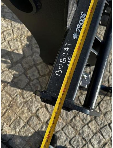 Big Bobcat Teleskoplader Adapter auf 3 Punkt Aufnahme - Навесное оборудование: фото 4 Big Bobcat Teleskoplader Adapter auf 3 Punkt Aufnahme - Навесное оборудование: фото 4