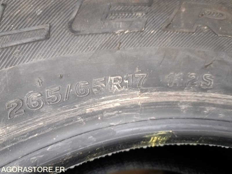 4 x Pneumatiques bridgeston DuelerA/T 265/65 R17 112S TOYOTA HILUX (Servi 500 Km - Малотоннажный самосвал: фото 4 4 x Pneumatiques bridgeston DuelerA/T 265/65 R17 112S TOYOTA HILUX (Servi 500 Km - Малотоннажный самосвал: фото 4