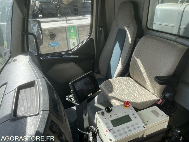 BOM 26T avec LC auto 851 - Мусоровоз: фото 4 BOM 26T avec LC auto 851 - Мусоровоз: фото 4