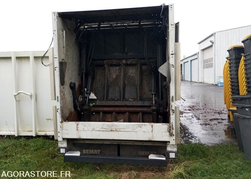 BOM Renault non roulante (sans culasse) 347000kms - Мусоровоз: фото 2 BOM Renault non roulante (sans culasse) 347000kms - Мусоровоз: фото 2