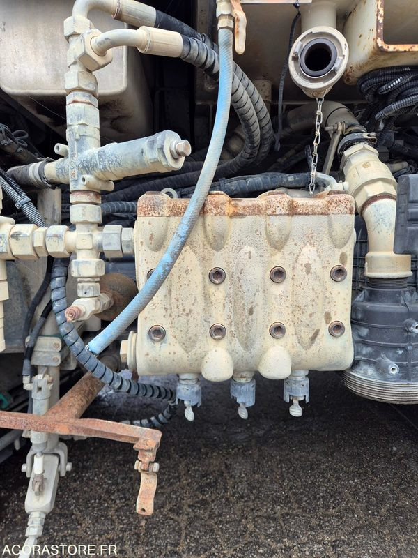 Подметально-уборочная машина Balayeuse Eurovoirie Optifant 70 TA THP - 2012 - 242 000 heures: фото 18