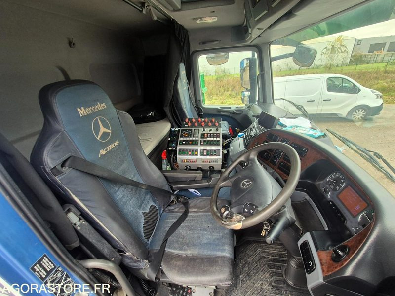 Подметально-уборочная машина Balayeuse Eurovoirie Optifant 70 TA THP - 2012 - 242 000 heures: фото 28