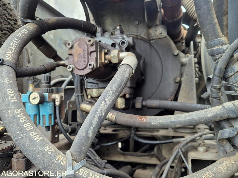 Подметально-уборочная машина Balayeuse Eurovoirie Optifant 70 TA THP - 2012 - 242 000 heures: фото 9