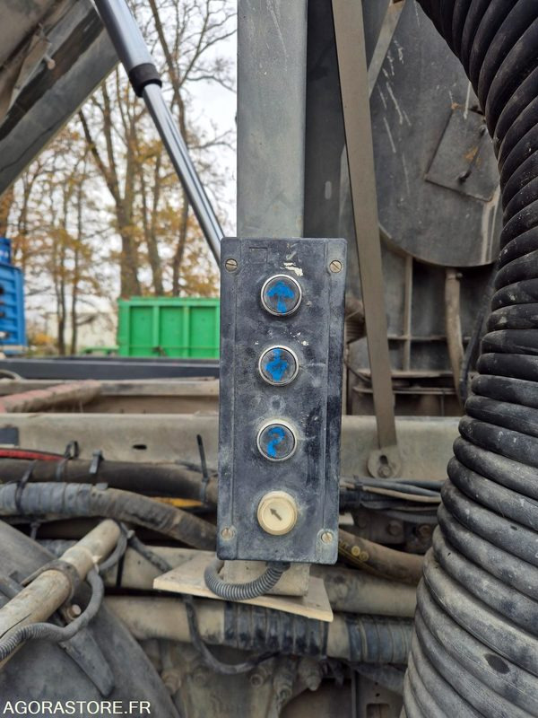 Подметально-уборочная машина Balayeuse Eurovoirie Optifant 70 TA THP - 2012 - 242 000 heures: фото 22