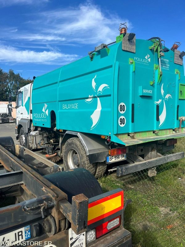 Balayeuse chantier - Подметально-уборочная машина: фото 4 Balayeuse chantier - Подметально-уборочная машина: фото 4