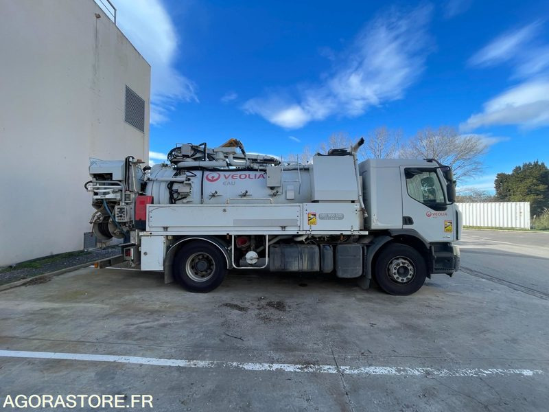CAMION RENAULT19 HYDROCURER HUWER - 2018 / 341 258 KM - Ассенизатор: фото 2 CAMION RENAULT19 HYDROCURER HUWER - 2018 / 341 258 KM - Ассенизатор: фото 2
