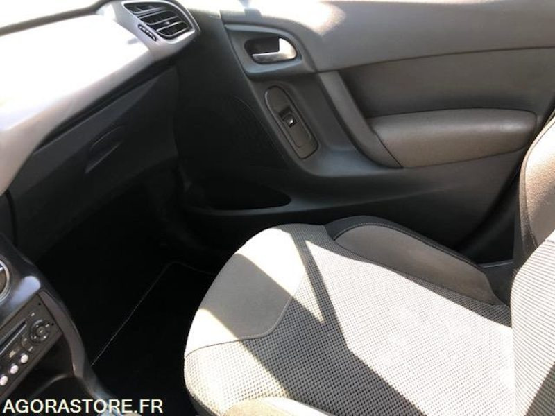 Легковой автомобиль CITROEN - C3 - 2015 / 125500 KM: фото 6