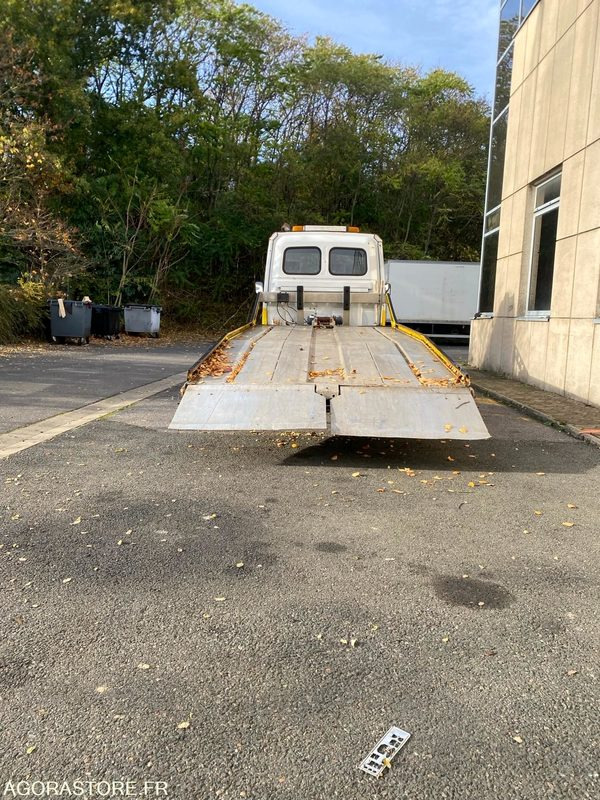 DEPANNEUSE RENAULT 187000 KM - Малотоннажный самосвал: фото 4 DEPANNEUSE RENAULT 187000 KM - Малотоннажный самосвал: фото 4