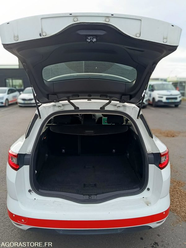 EJ-291-TB - Non Roulant - Renault MEGANE ESTATE - VP - 377 608 Kms - Универсал: фото 5 EJ-291-TB - Non Roulant - Renault MEGANE ESTATE - VP - 377 608 Kms - Универсал: фото 5