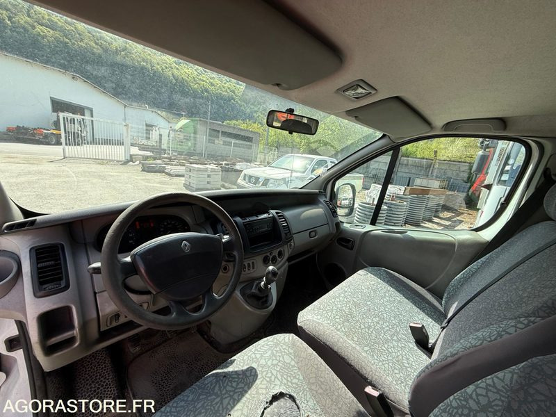 EQ505KX - RENAULT TRAFIC 1.9 dci 100 - - Цельнометаллический фургон: фото 5 EQ505KX - RENAULT TRAFIC 1.9 dci 100 - - Цельнометаллический фургон: фото 5