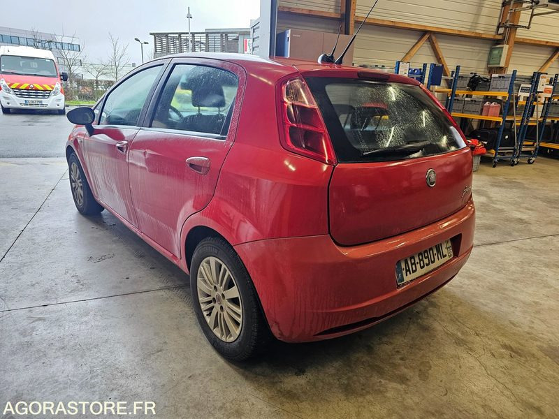 FIAT PUNTO 180566kms 2009 - AB890ML - Легковой автомобиль: фото 4 FIAT PUNTO 180566kms 2009 - AB890ML - Легковой автомобиль: фото 4