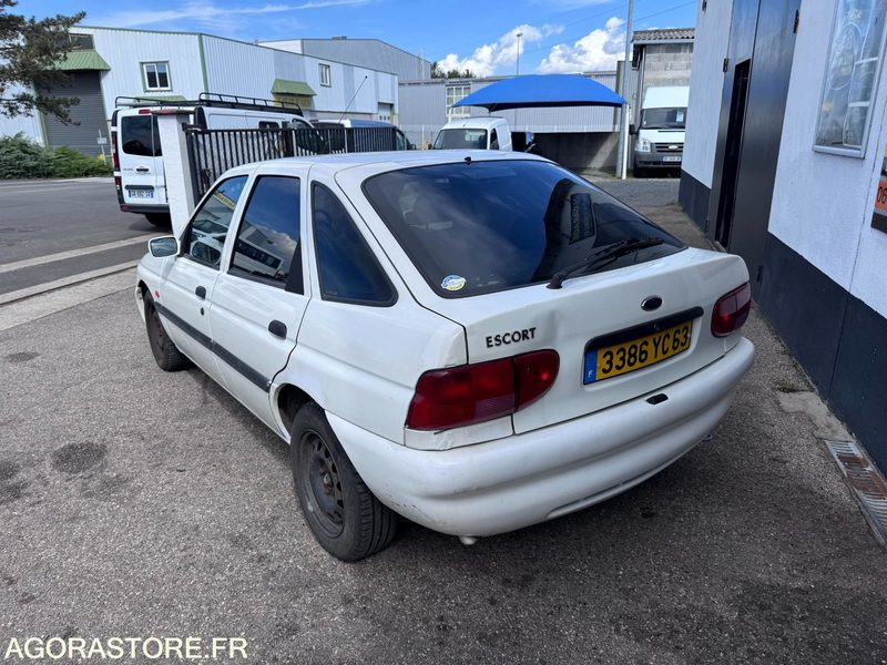 FORD ESCORT 1.4I 73CH - 1998 - 202907KMS - Легковой автомобиль: фото 5 FORD ESCORT 1.4I 73CH - 1998 - 202907KMS - Легковой автомобиль: фото 5