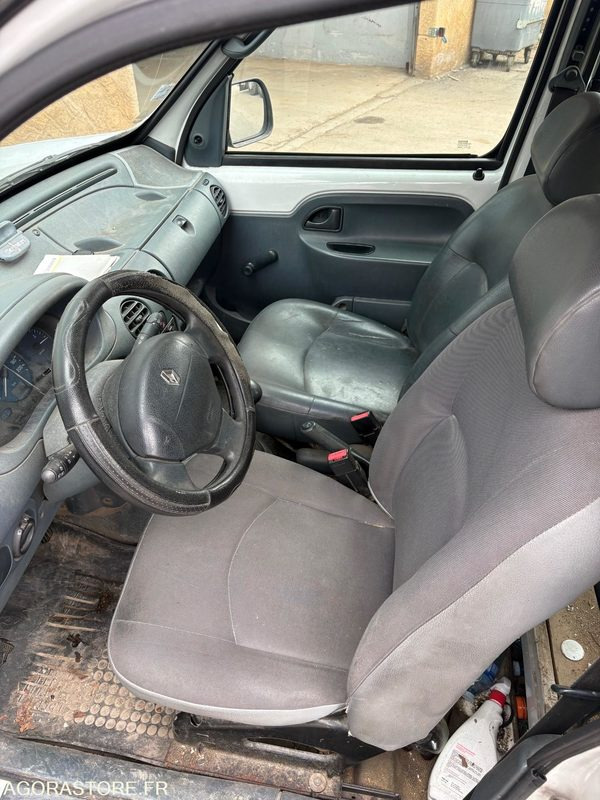 FOURGONNETTE RENAULT KANGOO - Легковой фургон: фото 4 FOURGONNETTE RENAULT KANGOO - Легковой фургон: фото 4