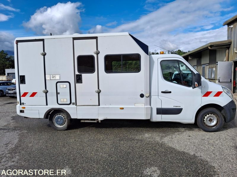Fourgon Réfectoire RENAULT MASTER - 2011 / 158258 KM - Цельнометаллический фургон: фото 1 Fourgon Réfectoire RENAULT MASTER - 2011 / 158258 KM - Цельнометаллический фургон: фото 1