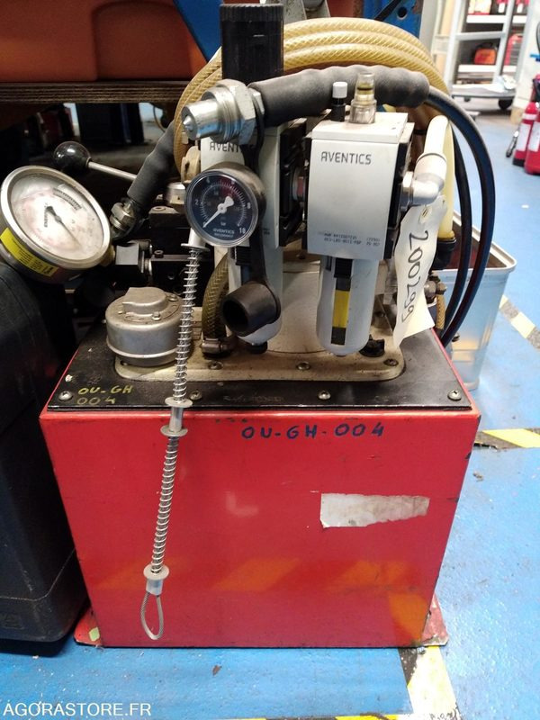 GROUPE HYDRAULIQUE POUR SERRAGE - Инструмент/ Оборудование: фото 2 GROUPE HYDRAULIQUE POUR SERRAGE - Инструмент/ Оборудование: фото 2
