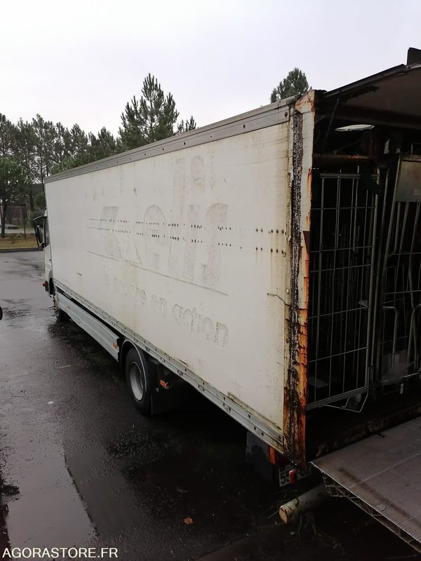 Porteur Mercedes Atego 10.18 - 2002 - 550000 Kms - Грузовик: фото 2 Porteur Mercedes Atego 10.18 - 2002 - 550000 Kms - Грузовик: фото 2