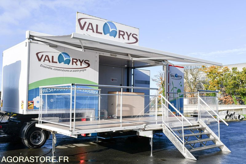 VEHICULE EVENEMENTIEL - CAMION PODIUM IVECO DAILY 6000 kms - Грузовик: фото 4 VEHICULE EVENEMENTIEL - CAMION PODIUM IVECO DAILY 6000 kms - Грузовик: фото 4