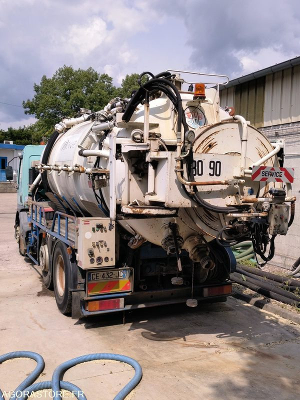 Hydrocureur HUWER RENAULT 24 T CE432JC (VENTE UNIQUEMENT EXPORT) - Ассенизатор: фото 4 Hydrocureur HUWER RENAULT 24 T CE432JC (VENTE UNIQUEMENT EXPORT) - Ассенизатор: фото 4