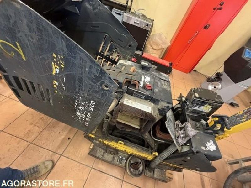 LOT DE 2 PLAQUES BOMAG BPR 60/65D/E ET BPR45/55D 2019 ET 2022 - Виброплита: фото 4 LOT DE 2 PLAQUES BOMAG BPR 60/65D/E ET BPR45/55D 2019 ET 2022 - Виброплита: фото 4