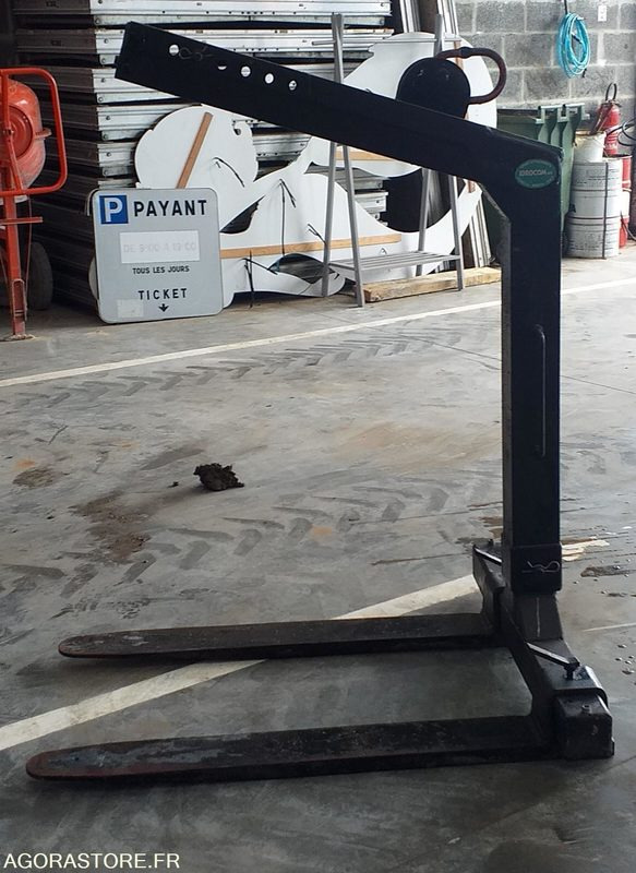 Lève-palette reglable pour camion grue Jamais Servi - Вилы: фото 1 Lève-palette reglable pour camion grue Jamais Servi - Вилы: фото 1