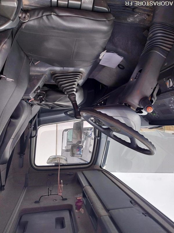 MERCEDES Actros HUWER 2004 (250 000Km) NON ROULANT EXPORT UNIQUEMENT - Ассенизатор: фото 3 MERCEDES Actros HUWER 2004 (250 000Km) NON ROULANT EXPORT UNIQUEMENT - Ассенизатор: фото 3