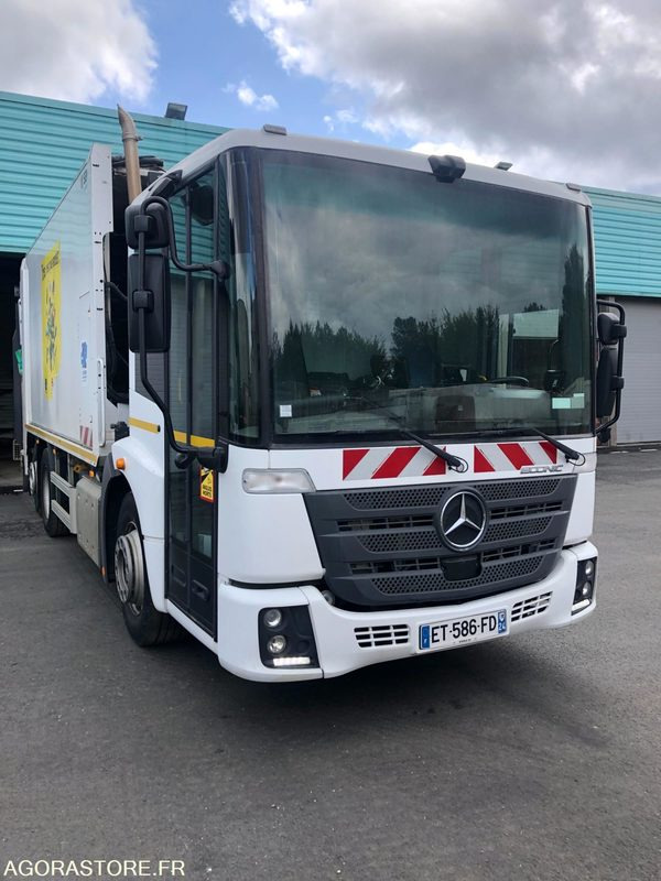 MERCEDES ECONIC (26t, 21 CV, 353 Cv, cabine bus, benne 23m3) - 138948 kms - 2018 - Мусоровоз: фото 2 MERCEDES ECONIC (26t, 21 CV, 353 Cv, cabine bus, benne 23m3) - 138948 kms - 2018 - Мусоровоз: фото 2