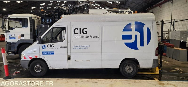 MERCEDES Sprinter fourgon 2006 175000Km Roulant sans CT PRO UNIQUEMENT - Цельнометаллический фургон: фото 4 MERCEDES Sprinter fourgon 2006 175000Km Roulant sans CT PRO UNIQUEMENT - Цельнометаллический фургон: фото 4