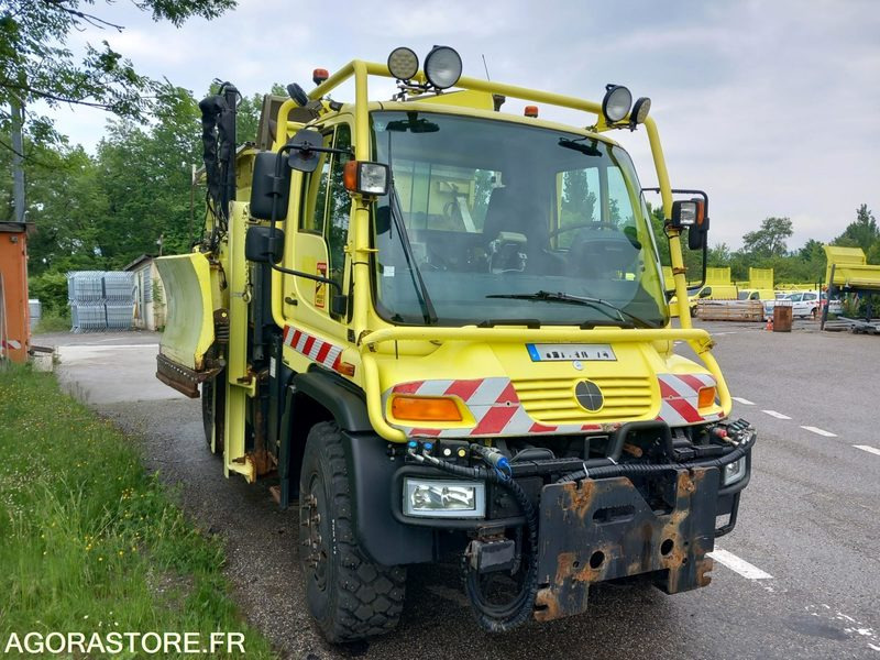 MERCEDES UNIMOG 4X4 4RD AVEC SALEUSE ET AILERONS KU0105 SL0307 AB0107 AB0107 - Снегоуборочная машина: фото 1 MERCEDES UNIMOG 4X4 4RD AVEC SALEUSE ET AILERONS KU0105 SL0307 AB0107 AB0107 - Снегоуборочная машина: фото 1