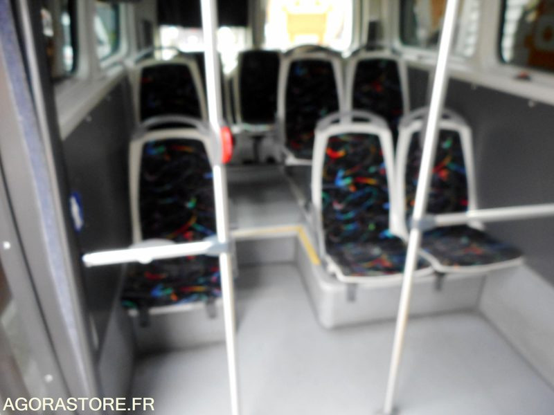 MINIBUS NAVETTE RENAULT - 2013 - 185 270 km - Микроавтобус, Пассажирский фургон: фото 4 MINIBUS NAVETTE RENAULT - 2013 - 185 270 km - Микроавтобус, Пассажирский фургон: фото 4